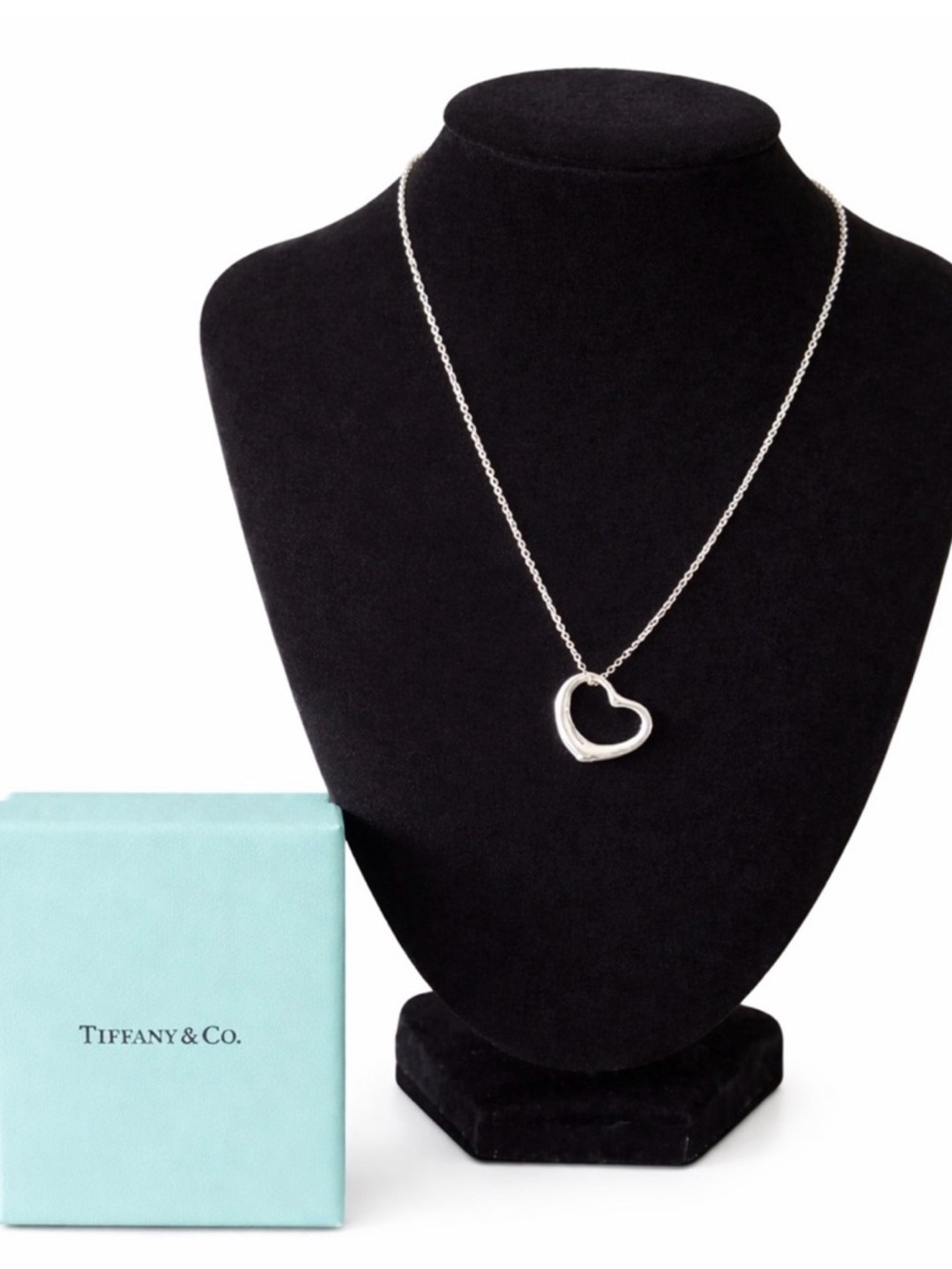 β¨πLIKE NEWπβ¨Tiffany & Co. Elsa Peretti Open Heart 925 Sterling Silver Necklace.